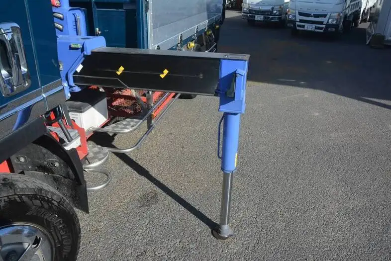 いすゞ エルフ 小型 クレーン付 アルミブロック 3段の中古トラック画像6
