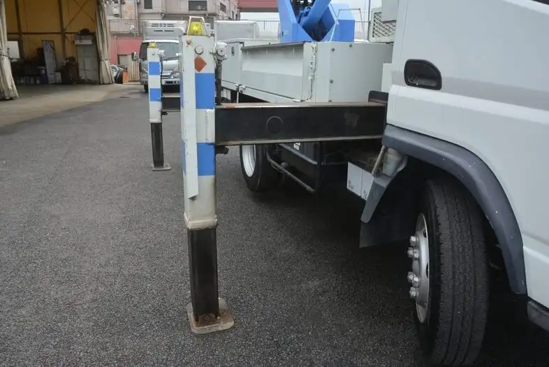 三菱 キャンター 小型 高所・建柱車 高所作業車 KK-FE73EBYの中古トラック画像9