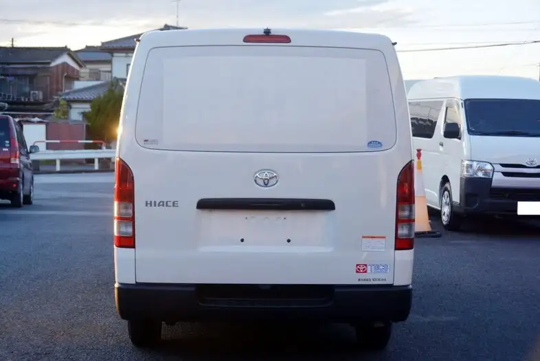 トヨタ ハイエース 小型 冷凍冷蔵 中温 CBF-TRH200Vの中古トラック画像5