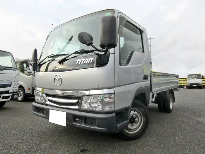 マツダ タイタン 小型 平ボディ カスタム KR-SYF4T の中古トラック【車両No.112568】