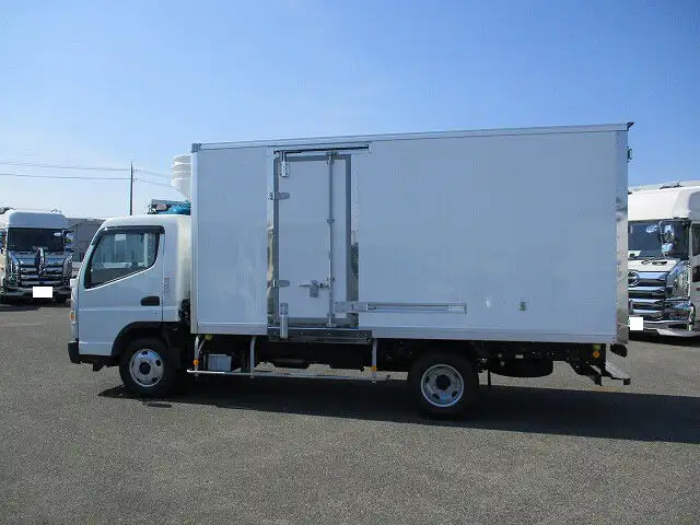 三菱 キャンター 小型 冷凍冷蔵 低温 床アルミの中古トラック画像3