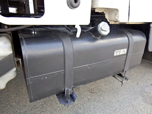 三菱 キャンター 小型 平ボディ Wキャブ TPG-FBA00の中古トラック画像19