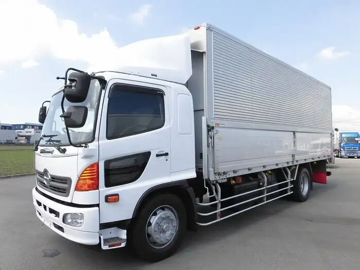 日野 レンジャー 中型/増トン ウイング ベッド 3枚観音 の中古トラック【車両No.113036】