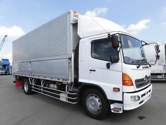 日野 レンジャー 中型/増トン ウイング ベッド 3枚観音の中古トラック画像2
