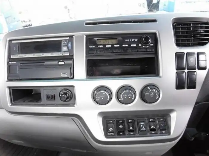 日産UD コンドル 中型/増トン 平ボディ アルミブロック ベッドの中古トラック画像9