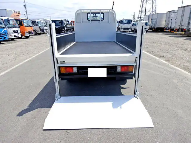 トヨタ トヨエース 小型 平ボディ パワーゲート SKG-XZC675の中古トラック画像4