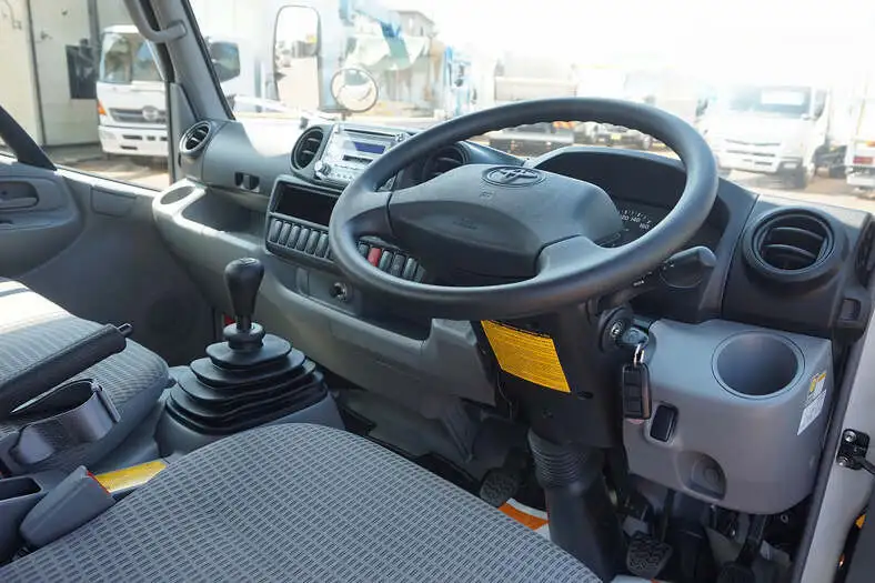 トヨタ トヨエース 小型 平ボディ QDF-KDY231 H30の中古トラック画像5