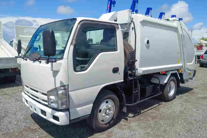 いすゞ エルフ 小型 パッカー車 プレス式 BKG-NKR85ANの中古トラック画像1