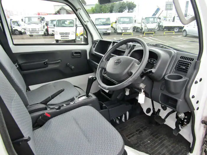 日産 クリッパー 冷凍冷蔵 中温 サイドドアの中古トラック画像5