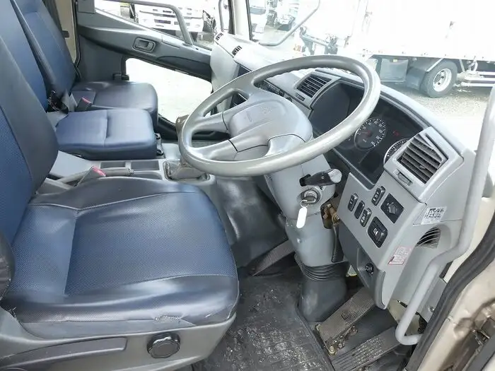 三菱 ファイター 中型/増トン 平ボディ PA-FK71R H18の中古トラック画像5