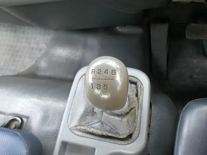 三菱 ファイター 中型/増トン 平ボディ PA-FK71R H18の中古トラック画像8