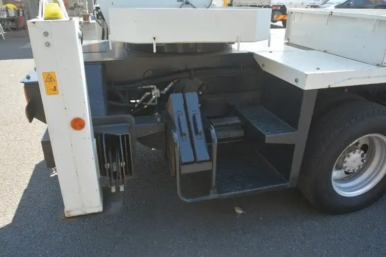 日野 デュトロ 小型 高所・建柱車 高所作業車 TKG-XZU640Fの中古トラック画像12