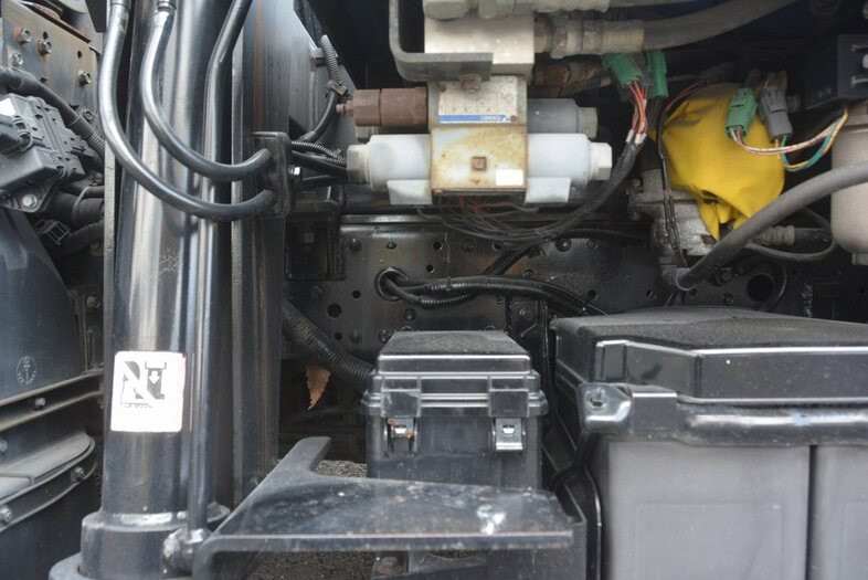 三菱 キャンター 小型 高所・建柱車 高所作業車 PA-FE73DB｜画像16