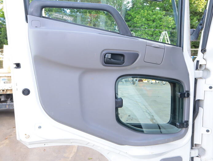日産UD コンドル 中型 クレーン付 4段 ラジコン｜画像10