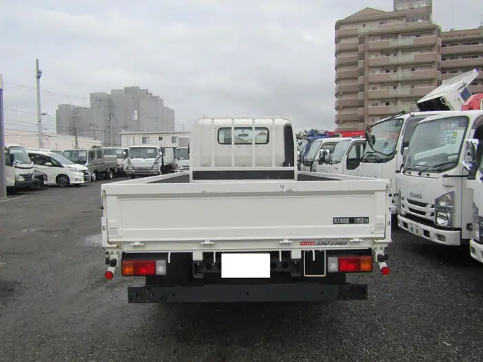 日野 デュトロ 小型 平ボディ 床鉄板 TPG-XZC710Mの中古トラック画像3