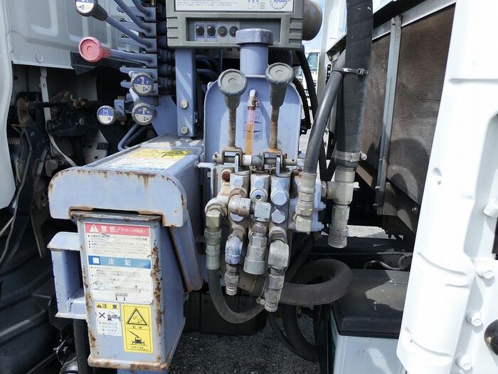 いすゞ エルフ 小型 クレーン付 床鉄板 4段｜画像12