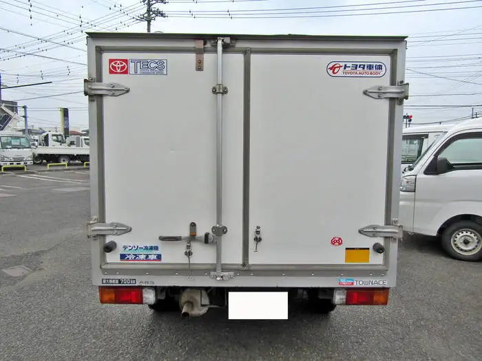 トヨタ タウンエース 小型 冷凍冷蔵 中温 床ステンの中古トラック画像3