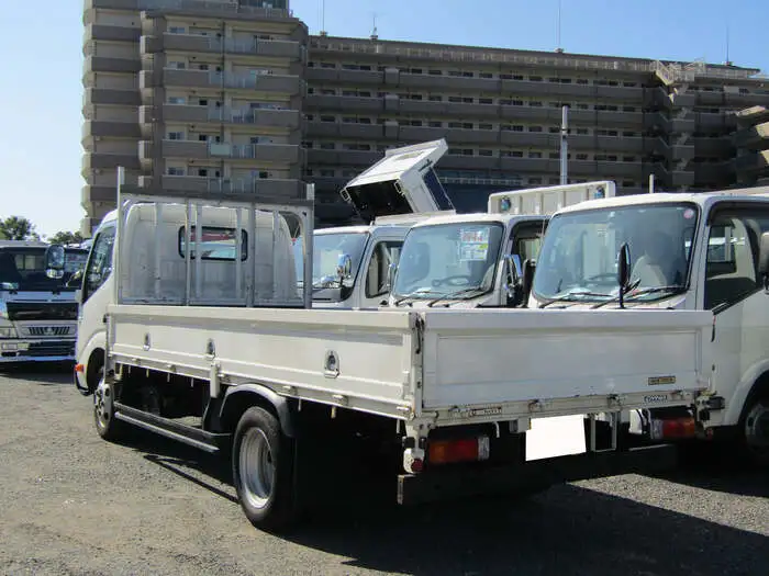 トヨタ ダイナ 小型 平ボディ 床鉄板 TKG-XZU655の中古トラック画像2
