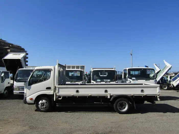 トヨタ ダイナ 小型 平ボディ 床鉄板 TKG-XZU655の中古トラック画像3