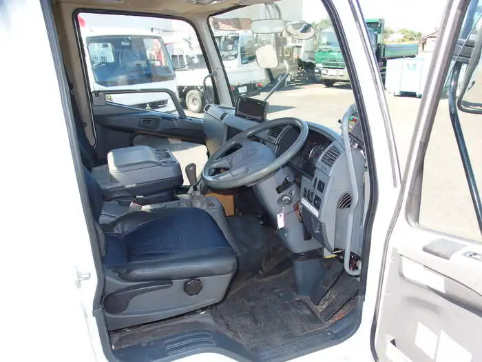 三菱 ファイター 中型/増トン パッカー車 プレス式 PDG-FK71Fの中古トラック画像12