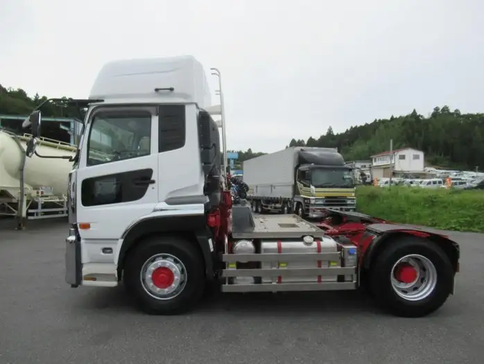 日産UD クオン 大型 トラクター ハイルーフ 1デフの中古トラック画像2