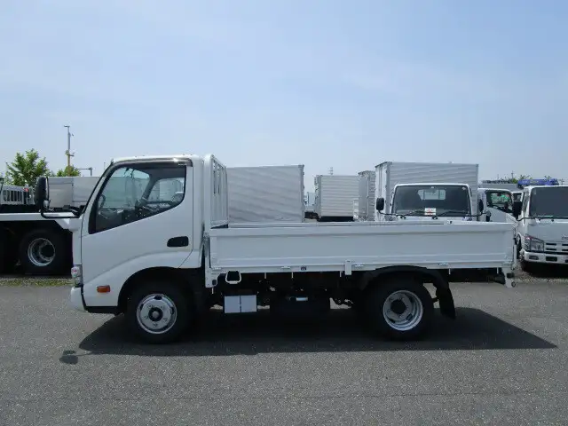 日野 デュトロ 小型 平ボディ 2RG-XZU605M H31/R1の中古トラック画像3