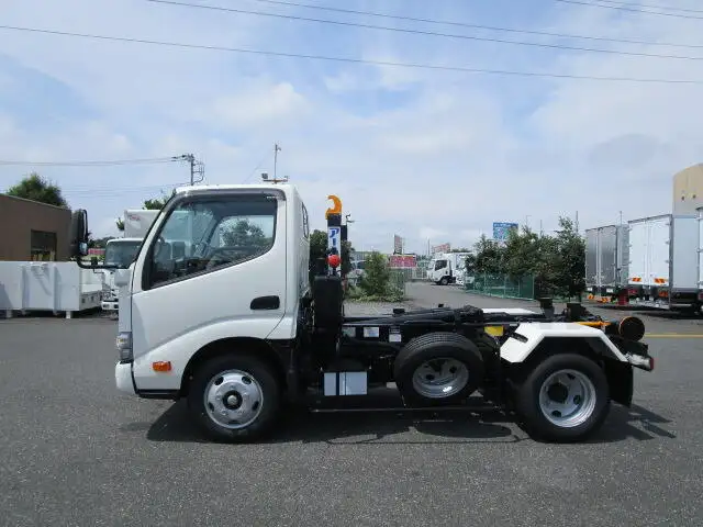 日野 デュトロ 小型 アームロール ツインホイスト 2RG-XZU605Mの中古トラック画像3