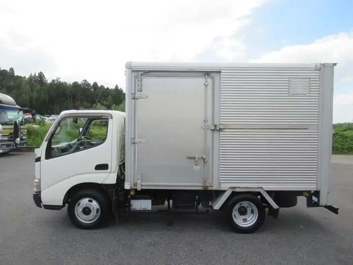日野 デュトロ 小型 アルミバン サイドドア BDG-XZU304Mの中古トラック画像2