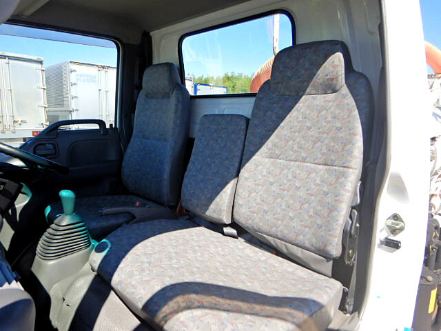 いすゞ エルフ 小型 タンク車 汚泥吸引車 KK-NKR66EP｜画像3