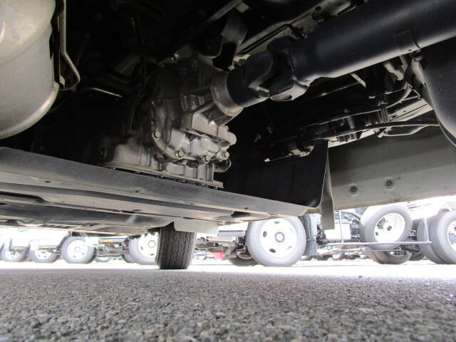 日産 キャラバン 小型 冷凍冷蔵 保冷 中温｜画像17