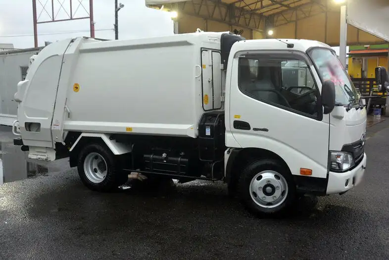 日野 デュトロ 小型 パッカー車 プレス式 TKG-XZU600Xの中古トラック画像2