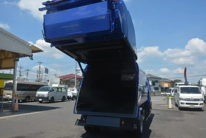 三菱 ファイター 中型/増トン パッカー車 プレス式 2KG-FK72Fの中古トラック画像8