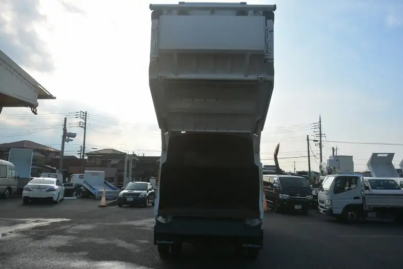 日野 レンジャー 中型/増トン パッカー車 プレス式 ベッドの中古トラック画像12