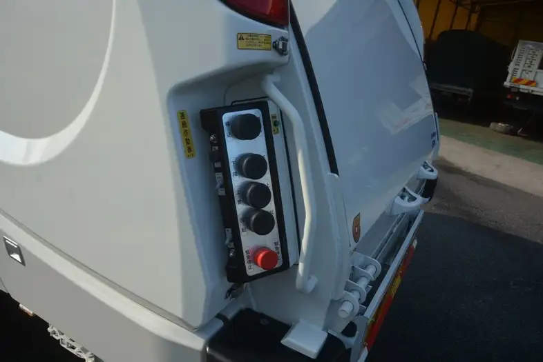 日野 レンジャー 中型/増トン パッカー車 プレス式 ベッドの中古トラック画像13