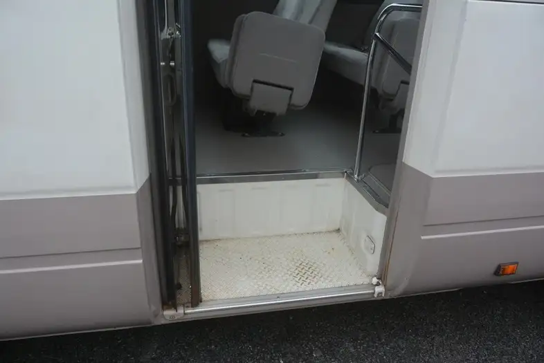 トヨタ コースター 小型 バス マイクロバス BDG-XZB40の中古トラック画像14