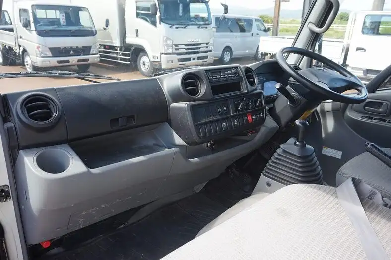 トヨタ ダイナ 小型 平ボディ Wキャブ TKG-XZU685の中古トラック画像8
