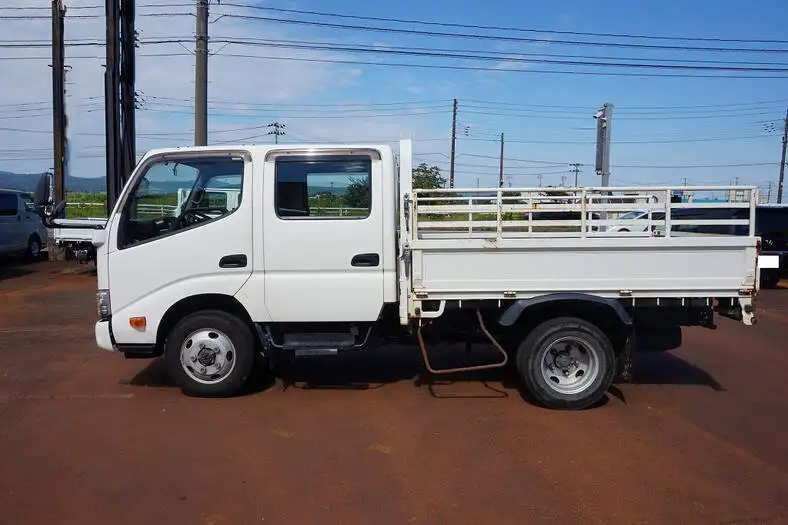 トヨタ ダイナ 小型 平ボディ Wキャブ TKG-XZU685の中古トラック画像2