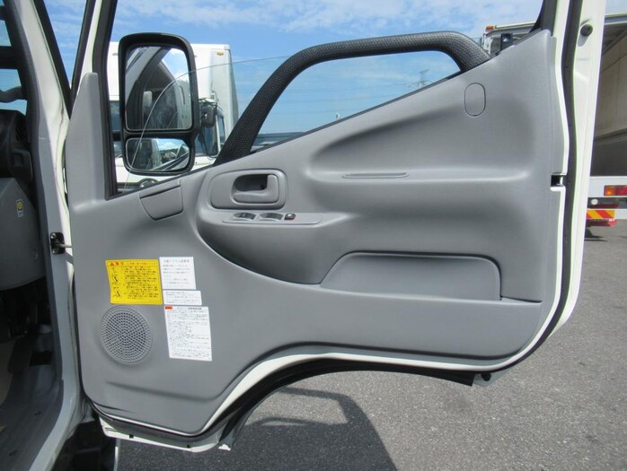 日野 デュトロ 小型 パッカー車(塵芥車) プレス式 2RG-XZU605X｜画像9