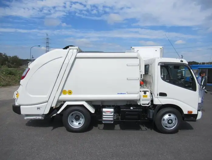 日野 デュトロ 小型 パッカー車 プレス式 2RG-XZU605Xの中古トラック画像2