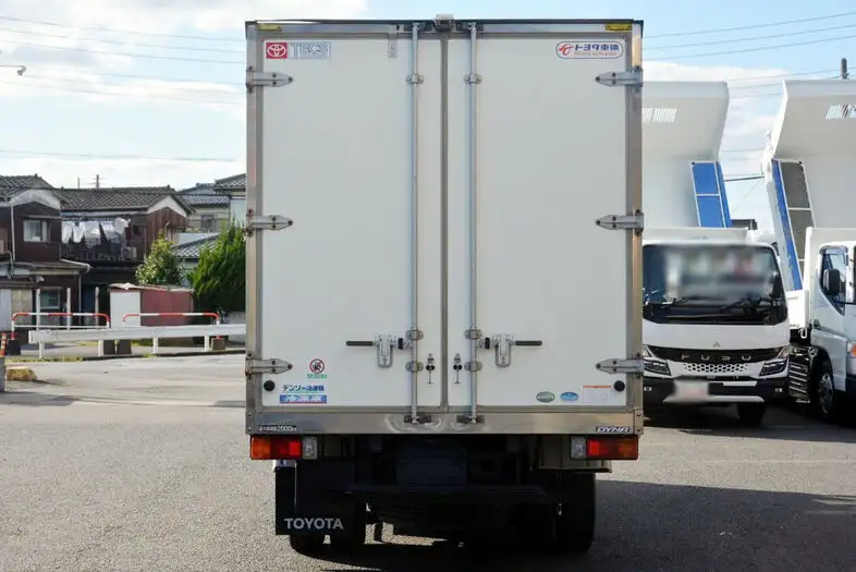 トヨタ ダイナ 小型 冷凍冷蔵 中温 床ステンの中古トラック画像4