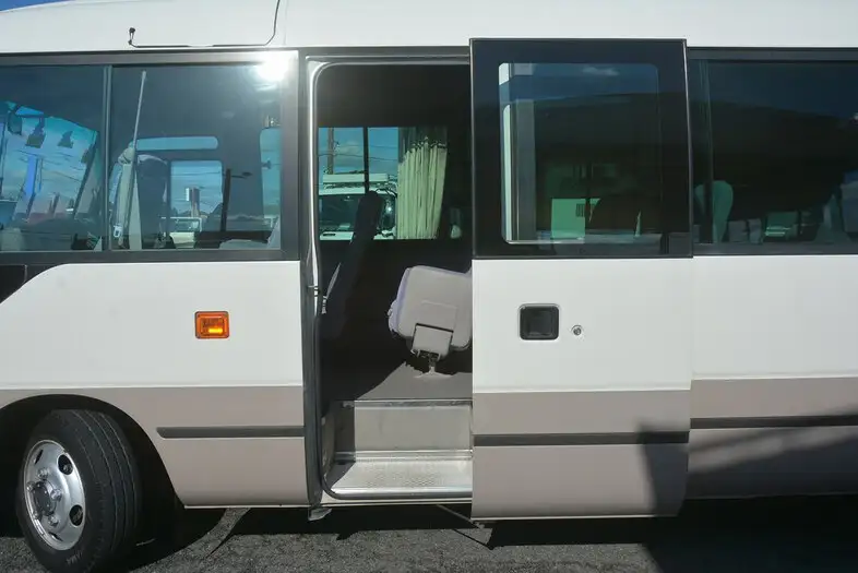 トヨタ コースター 小型 バス マイクロバス BDG-XZB50の中古トラック画像15