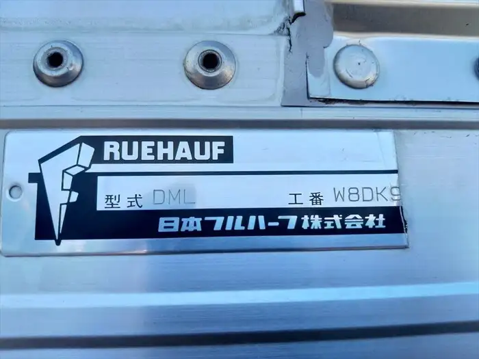 いすゞ ギガ 大型 ウイング エアサス ベッドの中古トラック画像14