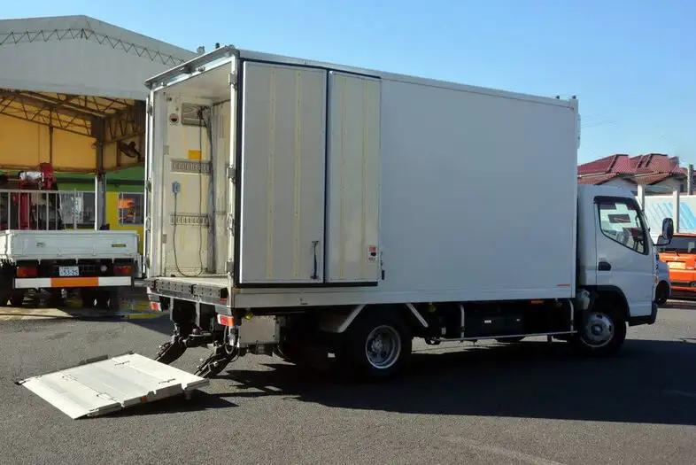 三菱 キャンター 小型 冷凍冷蔵 低温 パワーゲート の中古トラック【車両No.116204】