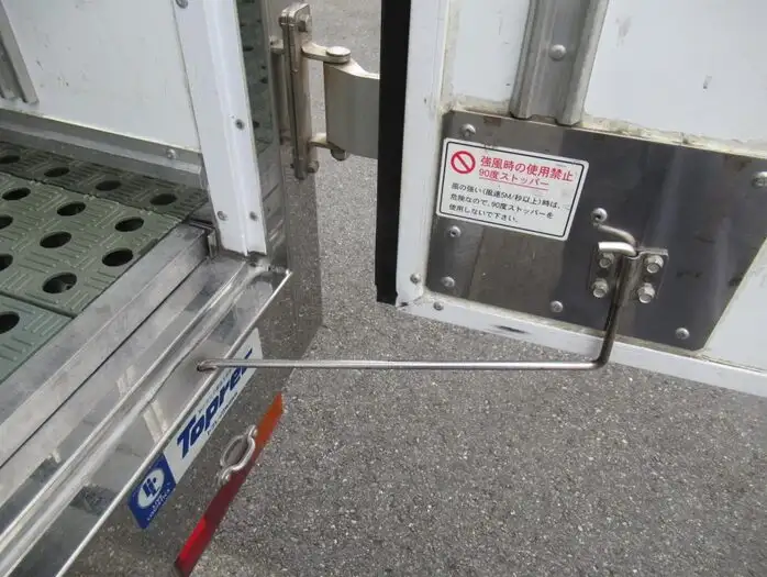 三菱 キャンター 小型 冷凍冷蔵 低温 床ステンの中古トラック画像6
