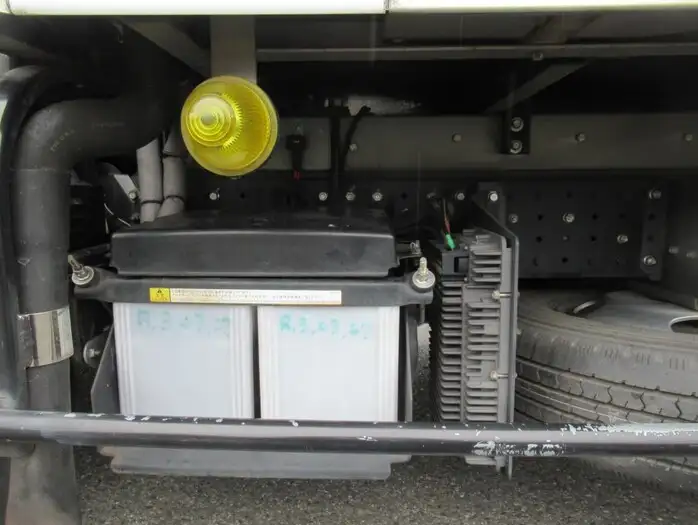 三菱 キャンター 小型 冷凍冷蔵 低温 床ステンの中古トラック画像像17