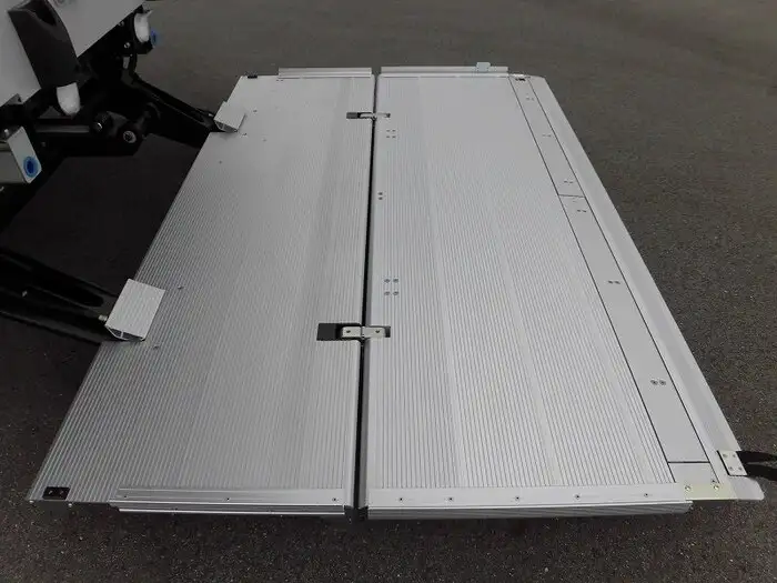 いすゞ フォワード 中型/増トン ウイング パワーゲート 2RG-FRR90S2の中古トラック画像12