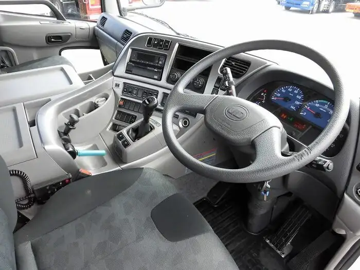 日産UD クオン 大型 トラクター ハイルーフ 1デフの中古トラック画像7