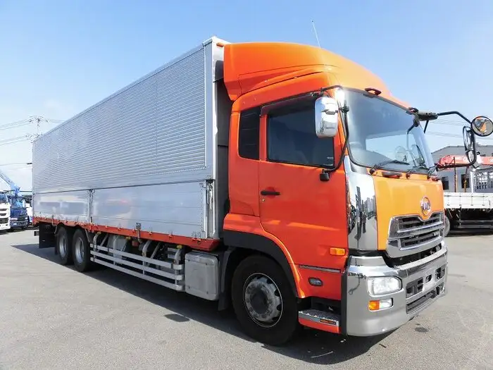 日産UD クオン 大型 ウイング 床鉄板 ベッドの中古トラック画像2