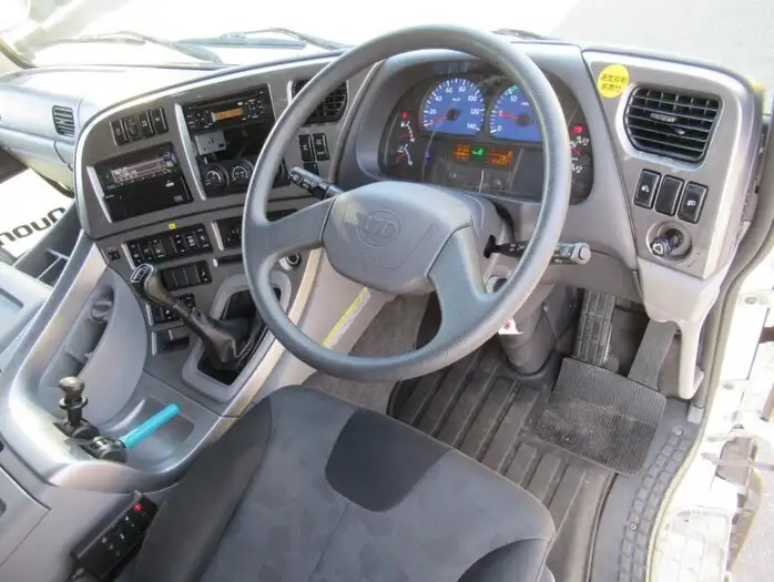 日産UD クオン 大型 トラクター ハイルーフ 1デフの中古トラック画像9
