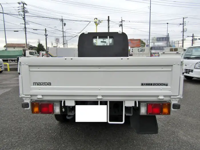 マツダ タイタン 小型 平ボディ 床鉄板 TRG-LJR85Aの中古トラック画像3